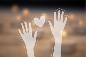 Provoněná dobročinná aukce na Žofíně